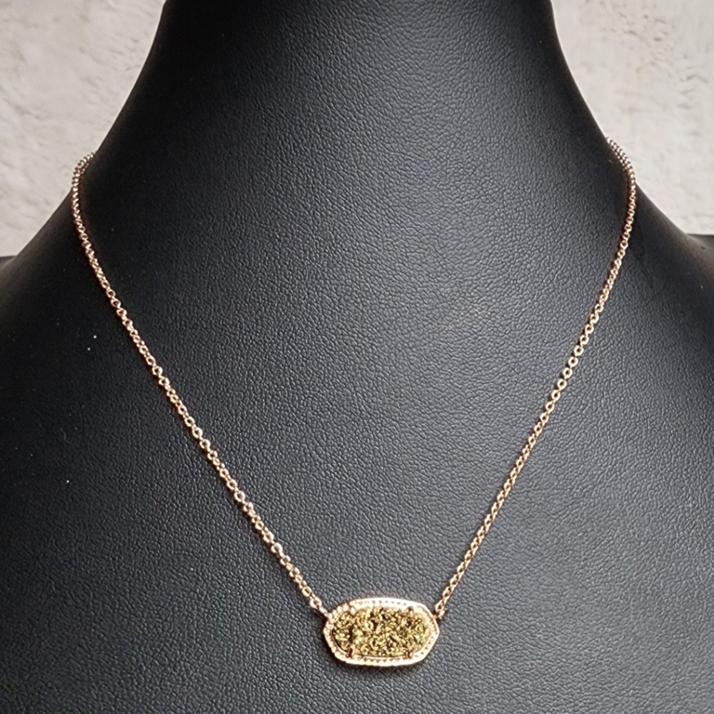 Kendra Scott Elisa Pendant Necklace in Rose Gold and Rose Gold Drusy